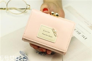 錢包拉鏈不好拉怎么辦？錢包拉鏈拉不上解決方法