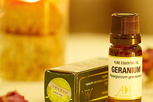 天竺葵精油可以去黑頭嗎？天竺葵精油怎么去黑頭