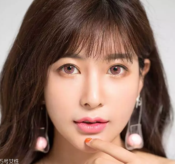 紫色美瞳配什么眼影 紫色美瞳配眼影圖片 紫色美瞳配什么眼影 紫色美瞳配眼影圖片