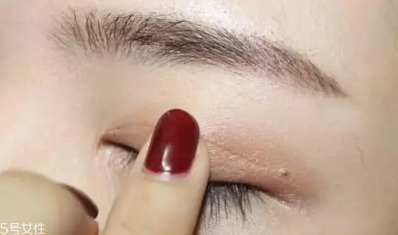 綠色美瞳適合什么眼影 綠色美瞳眼妝效果圖 綠色美瞳適合什么眼影 綠色美瞳眼妝效果圖