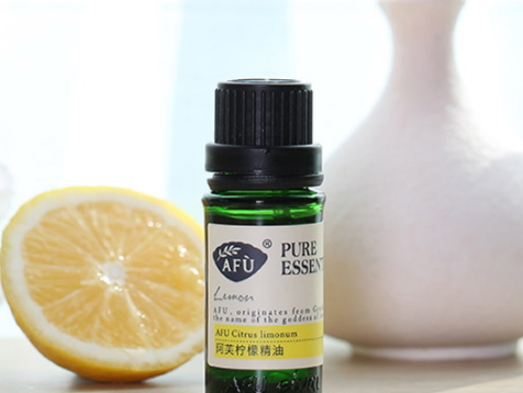 檸檬精油的使用方法 檸檬精油使用注意事項(xiàng) 檸檬精油的使用方法 檸檬精油使用注意事項(xiàng)