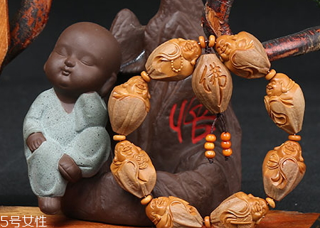 橄欖核可以帶脖子上嗎 為什么有人喜歡戴橄欖核 橄欖核可以帶脖子上嗎 為什么有人喜歡戴橄欖核