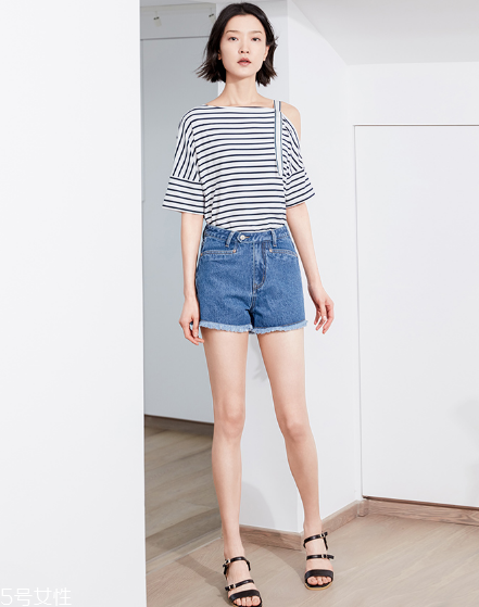 肩膀不好看穿什么衣服？適合肩型不好的穿搭推薦