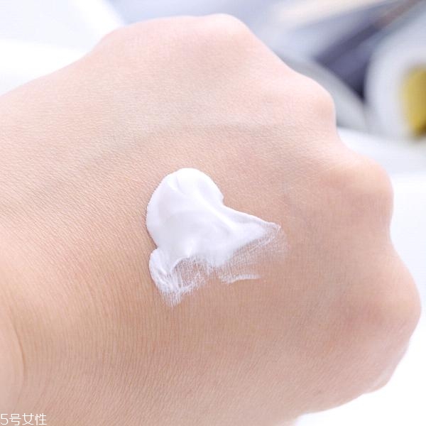 ahc素顏霜有什么功效 ahc素顏霜使用測(cè)評(píng) ahc素顏霜有什么功效 ahc素顏霜使用測(cè)評(píng)