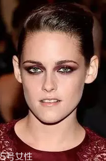 綠色美瞳適合什么眼影 綠色美瞳眼妝效果圖 綠色美瞳適合什么眼影 綠色美瞳眼妝效果圖