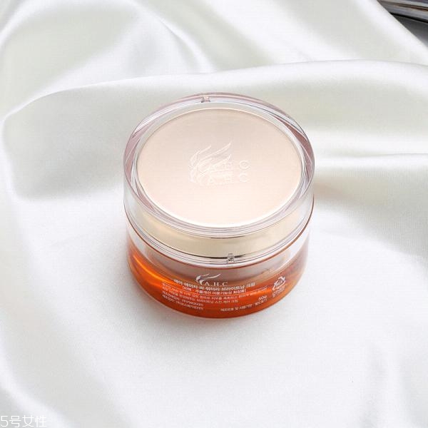 ahc素顏霜有什么功效 ahc素顏霜使用測(cè)評(píng) ahc素顏霜有什么功效 ahc素顏霜使用測(cè)評(píng)