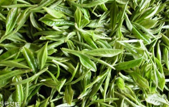 精油用在護(hù)膚哪一步 精油護(hù)膚的好處 精油用在護(hù)膚哪一步 精油護(hù)膚的好處