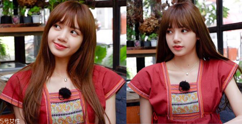 女生好看的棕色頭發(fā)圖片 女生好看的棕色頭發(fā)圖片