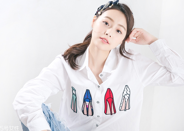 發(fā)帶怎么戴 中長發(fā)怎么用發(fā)帶編發(fā) 發(fā)帶怎么戴 中長發(fā)怎么用發(fā)帶編發(fā)