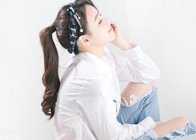 發(fā)帶怎么戴 中長發(fā)怎么用發(fā)帶編發(fā) 發(fā)帶怎么戴 中長發(fā)怎么用發(fā)帶編發(fā)