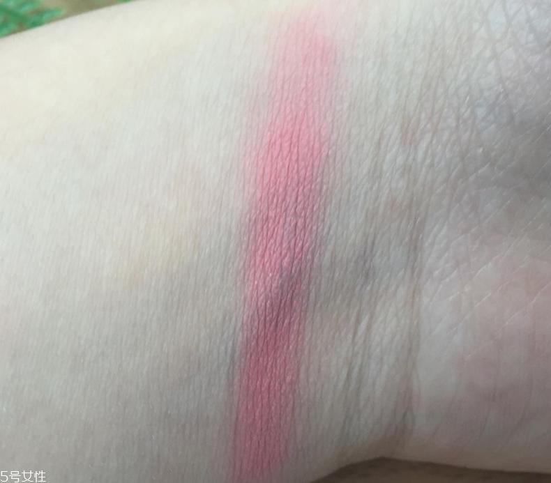 three腮紅13號顯黑嗎 three橘色腮紅上臉圖 three腮紅13號顯黑嗎 three橘色腮紅上臉圖