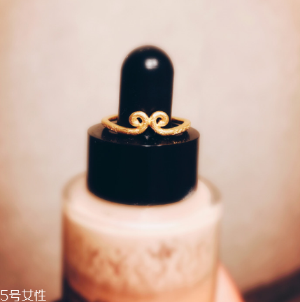 緊箍咒戒指怎么帶方向？緊箍咒戒指正反正確戴法