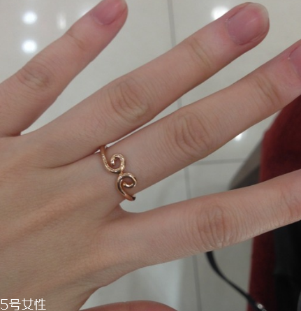 緊箍咒戒指怎么帶方向？緊箍咒戒指正反正確戴法