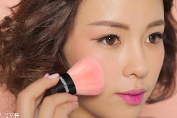 桃粉色腮紅適合黃皮嗎 2022桃粉色腮紅暢銷產(chǎn)品盤點 桃粉色腮紅適合黃皮嗎 2022桃粉色腮紅暢銷產(chǎn)品盤點
