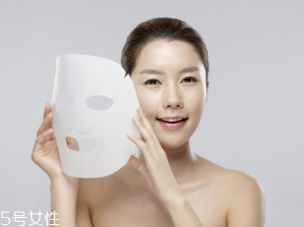 貼片面膜和涂抹面膜的優(yōu)缺點 兩種面膜的使用方法 貼片面膜和涂抹面膜的優(yōu)缺點 兩種面膜的使用方法