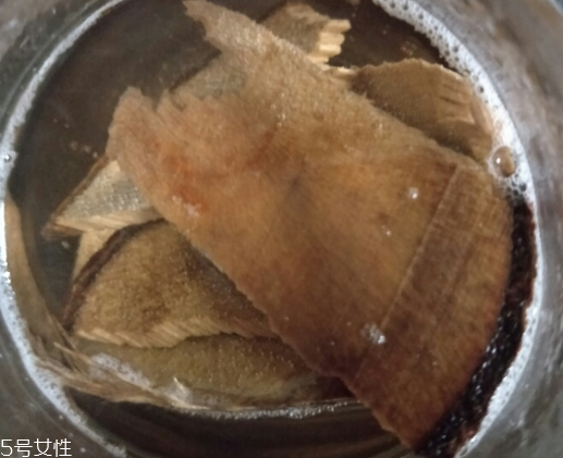 東革阿里治痛風(fēng)嗎？痛風(fēng)喝東革阿里好嗎？