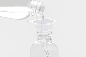 分裝瓶怎么裝？粉底液怎么裝入分裝瓶