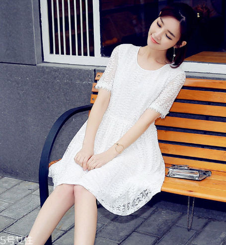 連衣裙什么顏色好看？連衣裙選什么顏色好