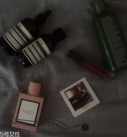 伊索維他命b與綠茶平衡調(diào)理液主要成分有哪些 伊索維他命b與綠茶平衡調(diào)理液主要成分有哪些