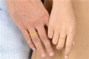 周生生六字真言戒指多少錢？周生生六字大明咒戒指價位