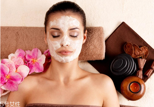 蛋黃面膜好還是蛋清面膜好 雞蛋做面膜用蛋清還是蛋黃 蛋黃面膜好還是蛋清面膜好 雞蛋做面膜用蛋清還是蛋黃