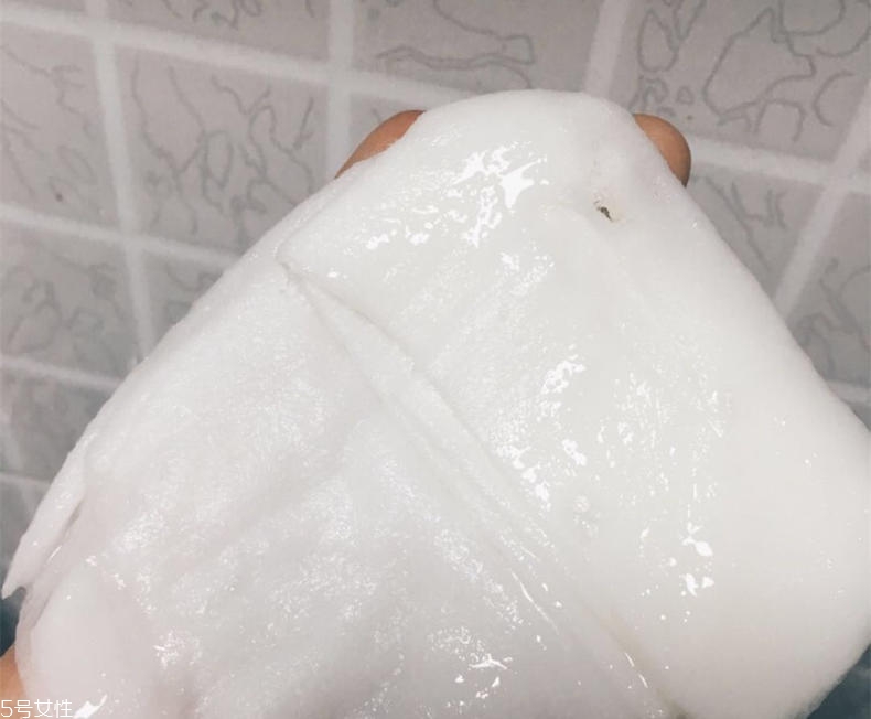 23yearsold蠶絲面膜多久敷一次 23歲面膜刺痛嗎 23yearsold蠶絲面膜多久敷一次 23歲面膜刺痛嗎