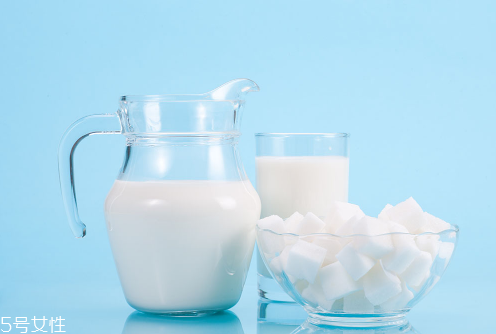 自制面膜用什么牛奶好 自制面膜的好處和壞處 自制面膜用什么牛奶好 自制面膜的好處和壞處