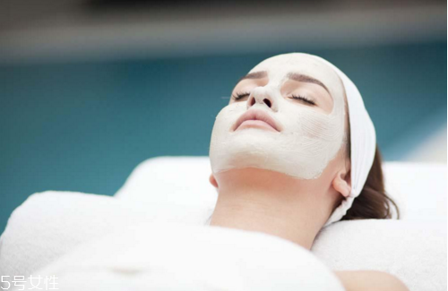 泥狀面膜的作用有哪些 泥狀面膜的使用小技巧 泥狀面膜的作用有哪些 泥狀面膜的使用小技巧