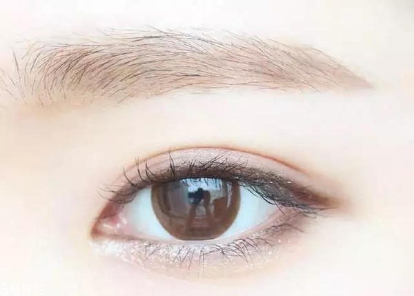 素眼妝怎么畫 素眼妝畫法圖解 素眼妝怎么畫 素眼妝畫法圖解