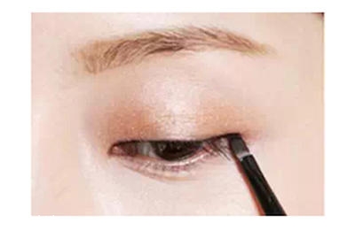 素眼妝怎么畫 素眼妝畫法圖解 素眼妝怎么畫 素眼妝畫法圖解