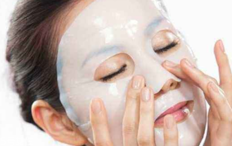 乳液面膜和透明面膜哪個(gè)好 乳液面膜和透明面膜區(qū)別 乳液面膜和透明面膜哪個(gè)好 乳液面膜和透明面膜區(qū)別