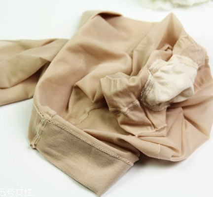 絲襪臭腳怎么辦？穿絲襪腳臭怎么解決