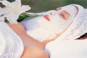 洗澡的時候敷面膜好嗎 敷面膜的正確步驟 洗澡的時候敷面膜好嗎 敷面膜的正確步驟