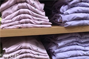 優(yōu)衣庫(kù)防曬衣多少錢？?jī)?yōu)衣庫(kù)防曬衣日本價(jià)格