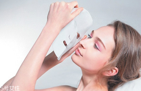 怎么區(qū)分面膜的正反面 面膜是薄的還是厚的好 怎么區(qū)分面膜的正反面 面膜是薄的還是厚的好