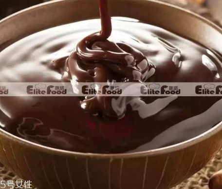 巧克力糖漿怎么做？巧克力糖漿可以做什么？