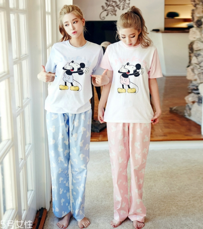 睡衣能穿出門嗎？睡衣可不可以穿出去