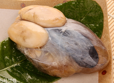 墨魚(yú)蛋中的墨囊能吃嗎 墨魚(yú)蛋黑的東西能吃嗎 墨魚(yú)蛋中的墨囊能吃嗎 墨魚(yú)蛋黑的東西能吃嗎