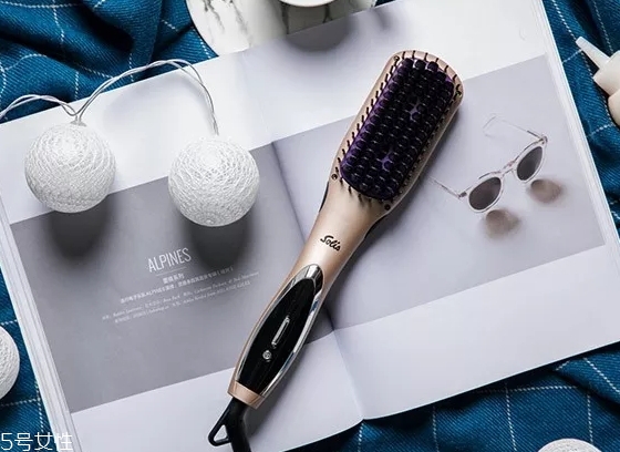 直發(fā)梳怎么用？直發(fā)梳使用步驟