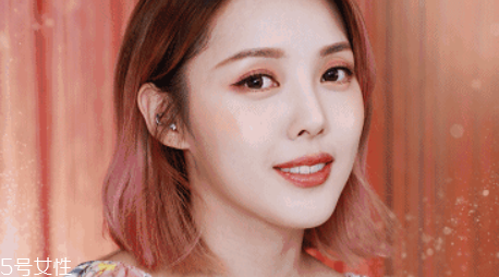 珊瑚色腮紅配什么眼影 珊瑚色腮紅搭什么眉毛顏色 珊瑚色腮紅配什么眼影 珊瑚色腮紅搭什么眉毛顏色