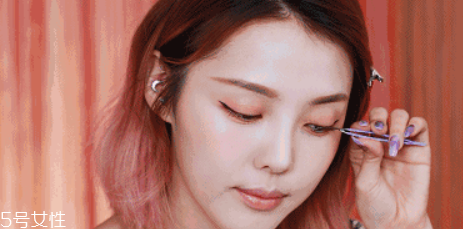 珊瑚色腮紅配什么眼影 珊瑚色腮紅搭什么眉毛顏色 珊瑚色腮紅配什么眼影 珊瑚色腮紅搭什么眉毛顏色