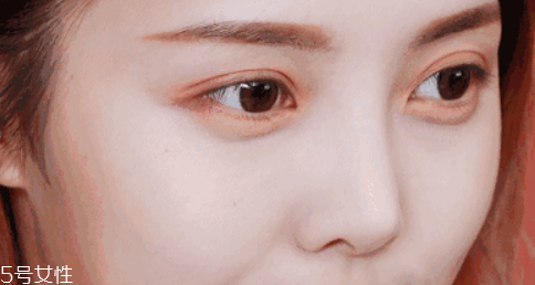 珊瑚色腮紅配什么眼影 珊瑚色腮紅搭什么眉毛顏色 珊瑚色腮紅配什么眼影 珊瑚色腮紅搭什么眉毛顏色