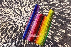 ashish彩虹亮片包多少錢？ashish彩虹亮片包價(jià)格