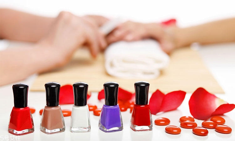 新手怎么正確挑選指甲油？四個小妙招教你