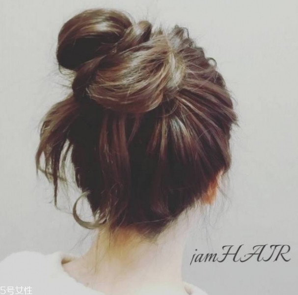 公主編發(fā)圖片簡(jiǎn)單漂亮 公主編發(fā)教程圖解步驟 公主編發(fā)圖片簡(jiǎn)單漂亮 公主編發(fā)教程圖解步驟