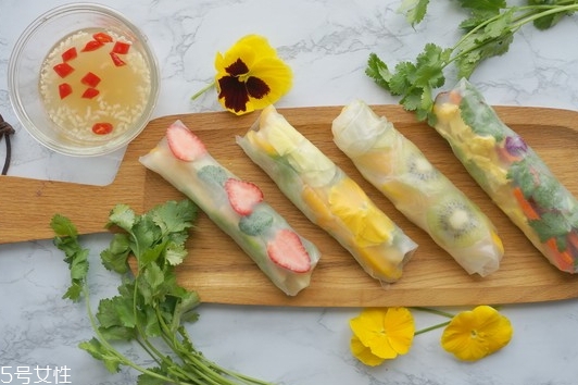 越南春卷哪種蘸醬好吃？越南春卷怎么吃