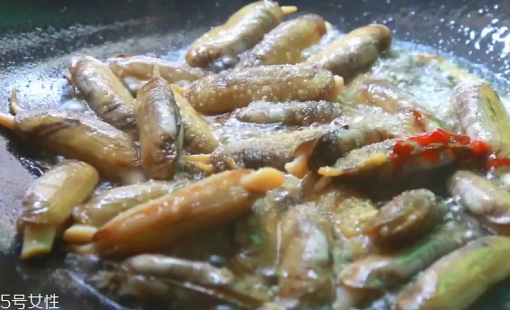 蔥香蟶子的做法 蔥香蟶子怎么做好吃？