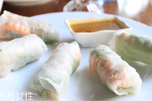 越南春卷皮是怎么做的？越南春卷皮用的什么水