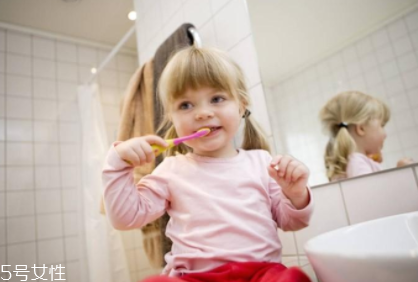 孩子情商怎么培養(yǎng) 異性緣培養(yǎng)4大法則 孩子情商怎么培養(yǎng) 異性緣培養(yǎng)4大法則