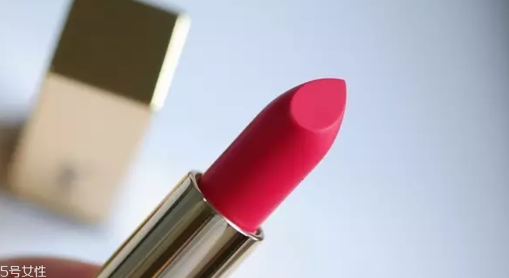 玫紅色口紅配什么發(fā)色 玫紅色口紅和黃色頭發(fā)搭嗎 玫紅色口紅配什么發(fā)色 玫紅色口紅和黃色頭發(fā)搭嗎